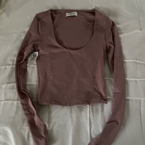 *BRAND NEW NEVER WORN* Aritzia Wilfred Free Mauve Scoop Neck Long Sleeve Top